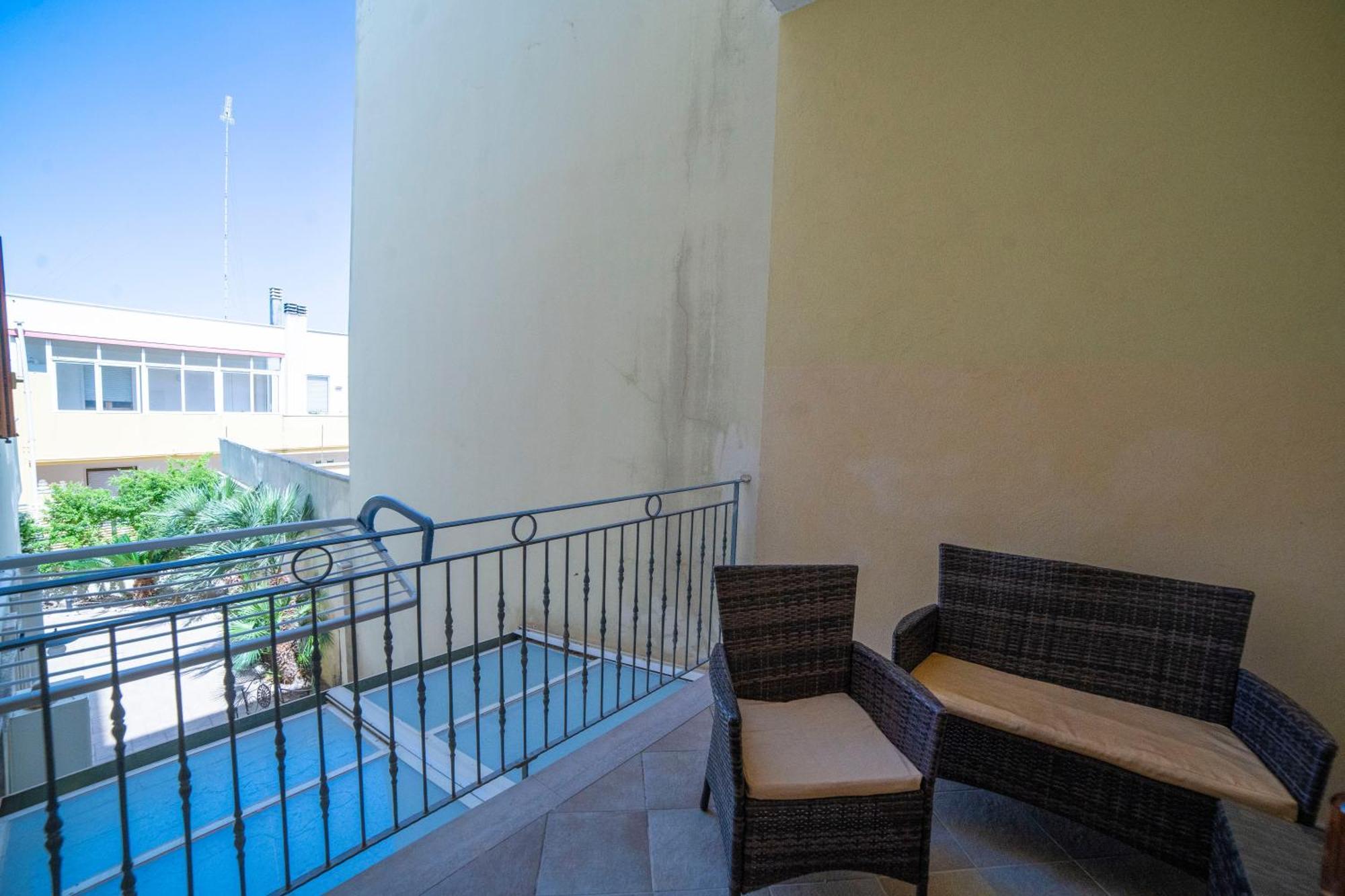 B&B A Due Passi Otranto Exterior photo