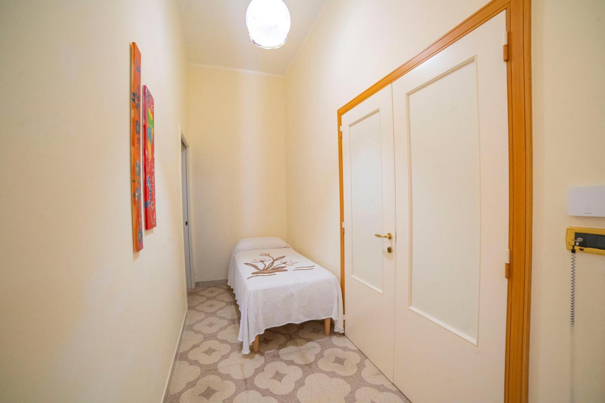 B&B A Due Passi Otranto Exterior photo