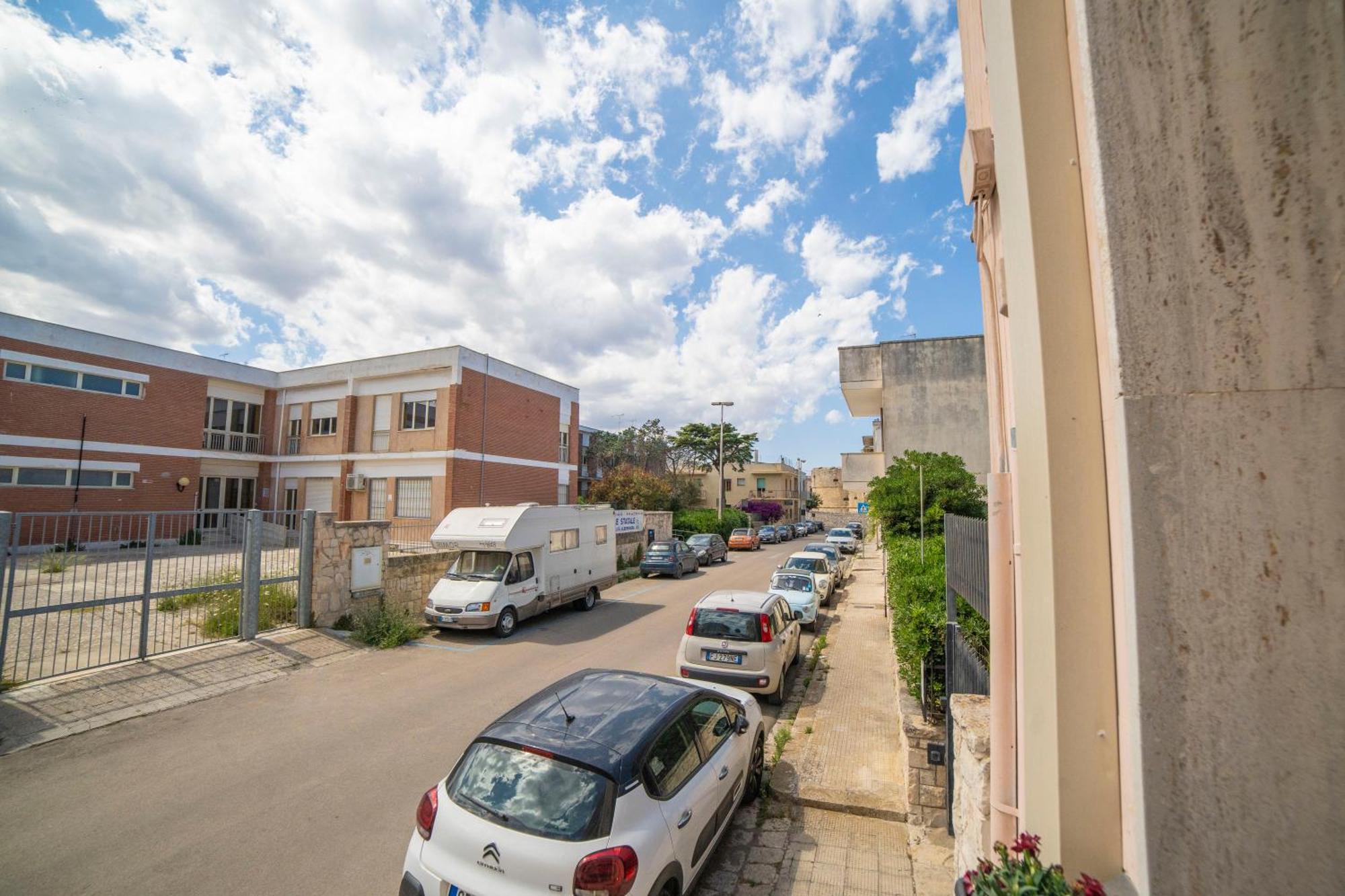 B&B A Due Passi Otranto Exterior photo